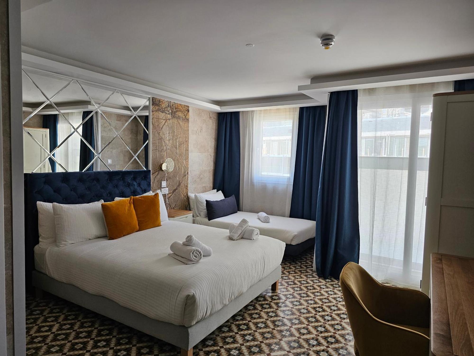 Balcony Hotel San Ġiljan Kültér fotó