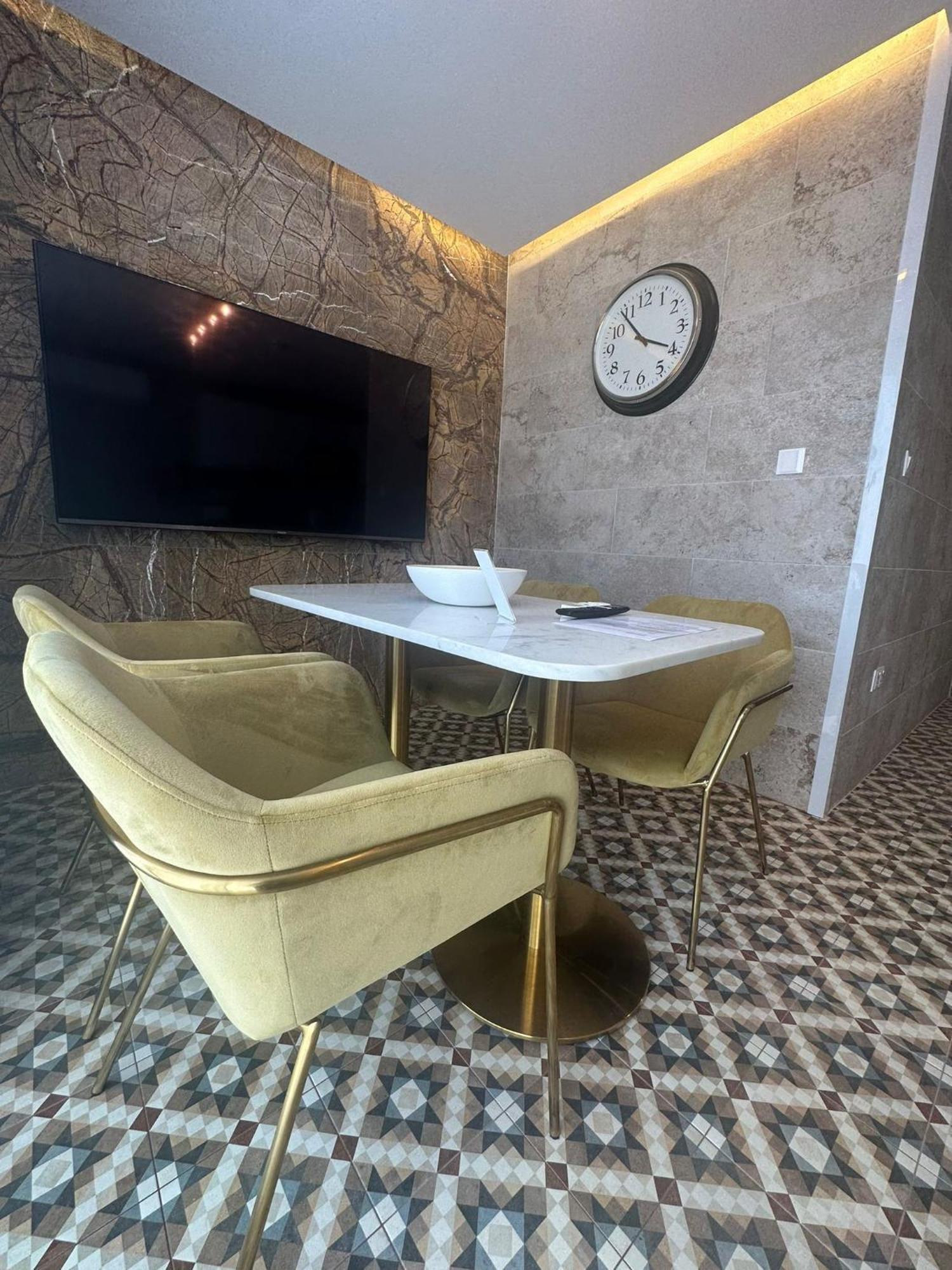 Balcony Hotel San Ġiljan Kültér fotó